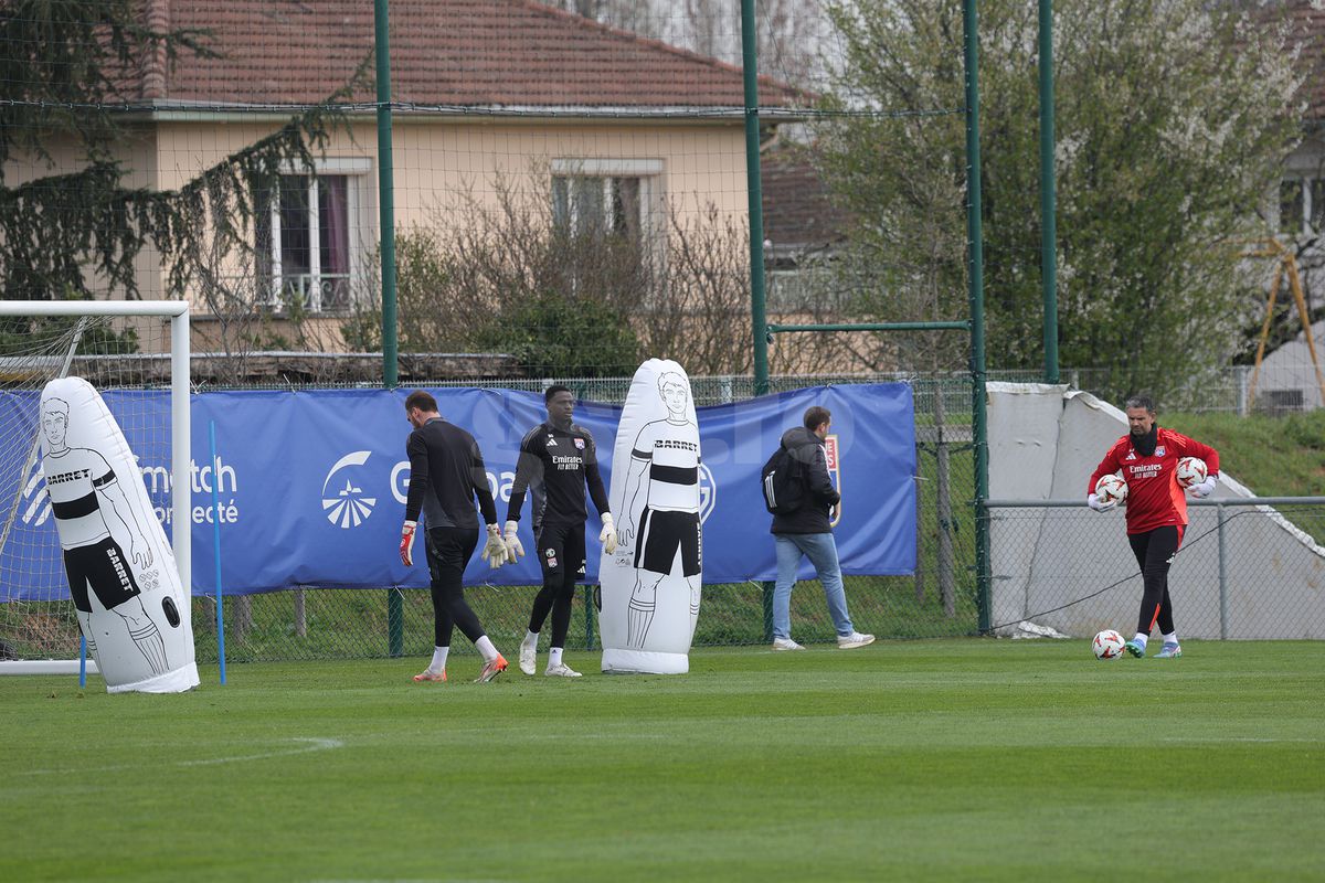 Voie bună, dar și concentrare în rândul francezilor » Ce s-a întâmplat la antrenamentul de dinainte de Lyon - FCSB