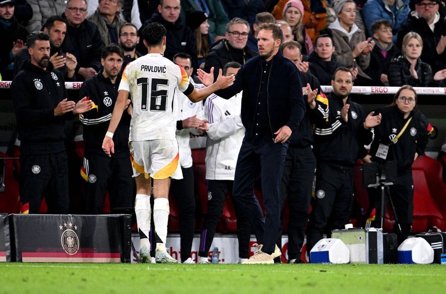 Jucătorul care suferă de „boala sărutului”! » Și Begu a pătimit. Federer chiar s-a retras din cauza infecției!