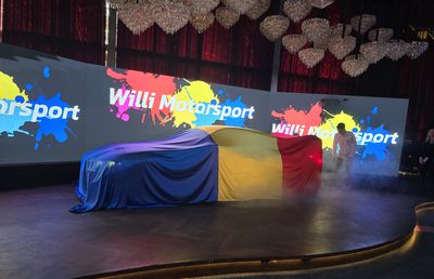 Prima echipă complet românească din GT4 și-a prezentat mașina pentru 2025 într-un club din București » Cum arată modelul BMW M4 GT4 EVO