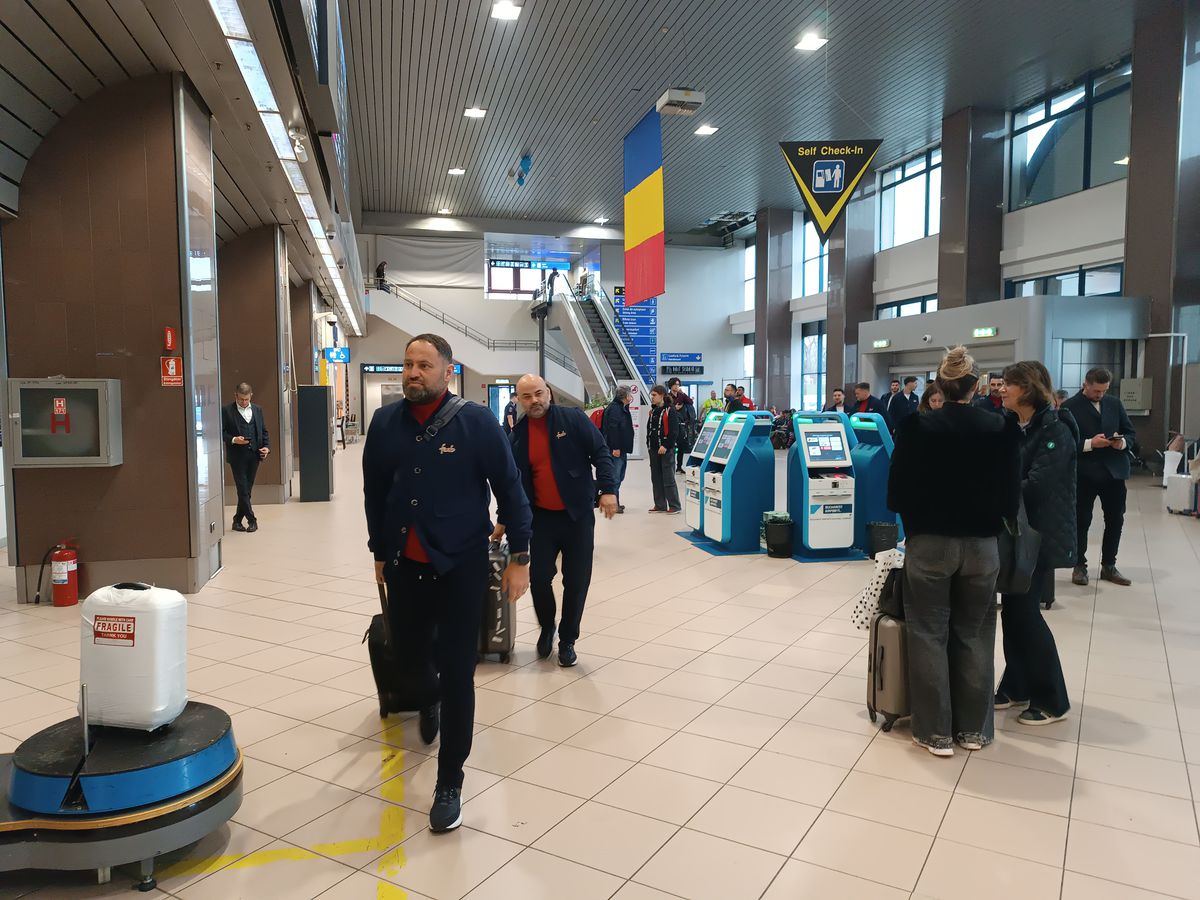 A rămas la București! FCSB a decolat spre Lyon fără titularul anunțat de Becali » MM Stoica l-a luat tare: „Ce faci, mă, dormi în seara asta?!”