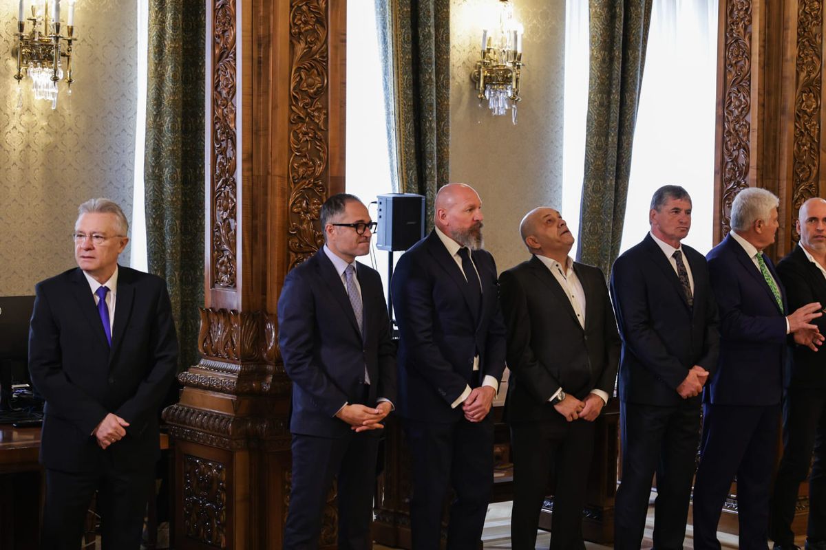 Gică Hagi, decorat la Cotroceni. FOTO: Vlad Chirea (Libertatea)