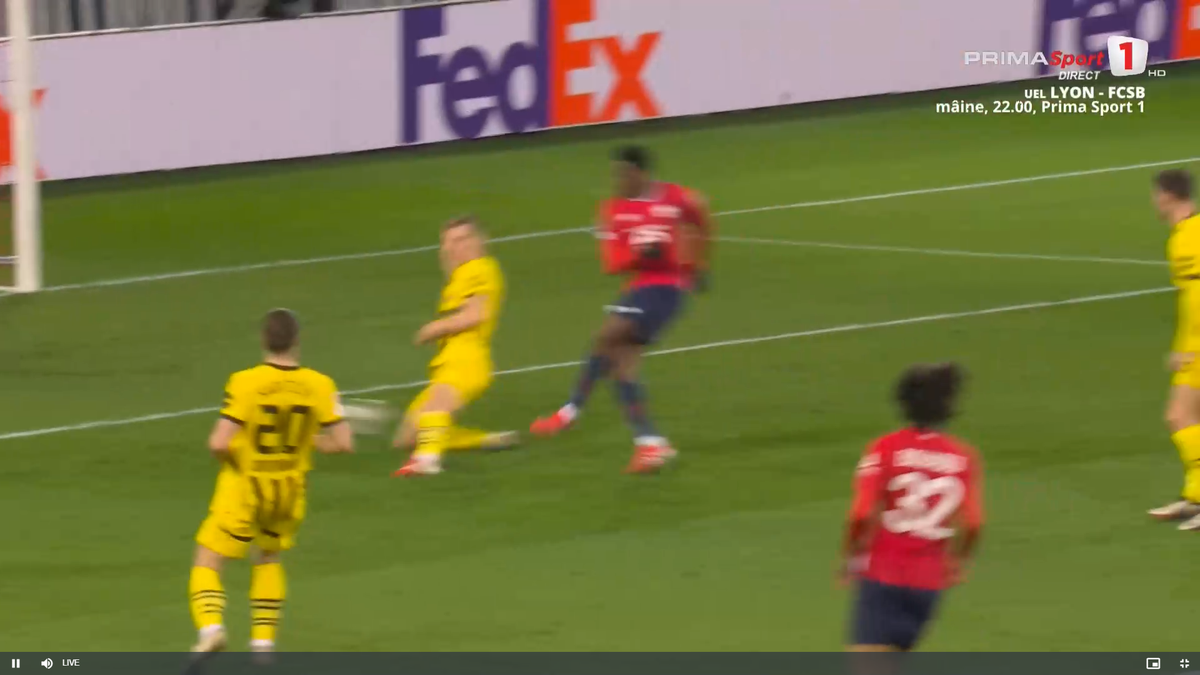 Golul primit de Kobel în Lille - Dortmund