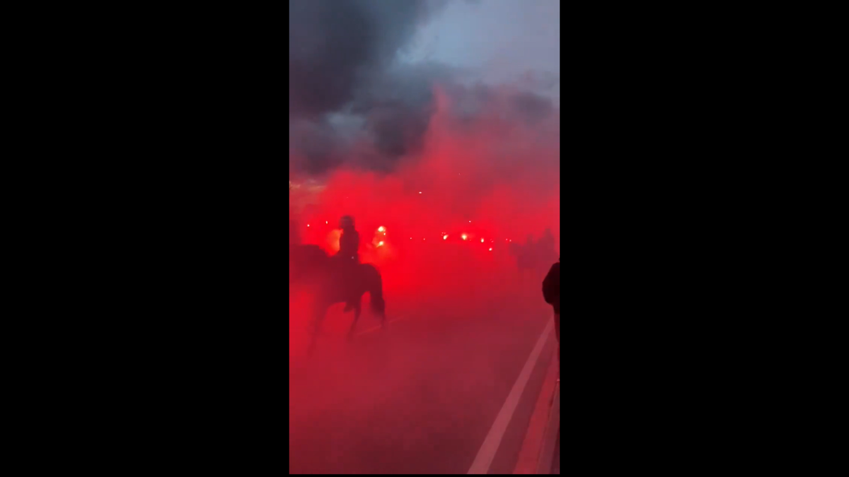 Imagini de la sosirea celor de la Atletico pentru meciul cu Real