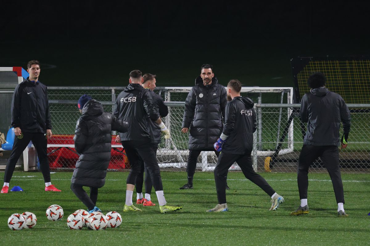Antrenament oficial FCSB la Lyon