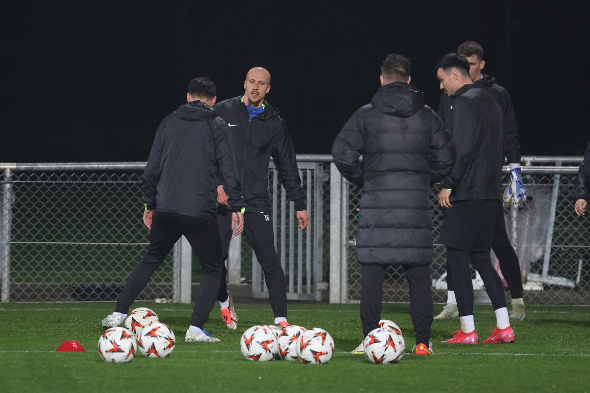 3 detalii de la antrenamentul celor de la FCSB » Schimbarea unui titular în doar 12 ore