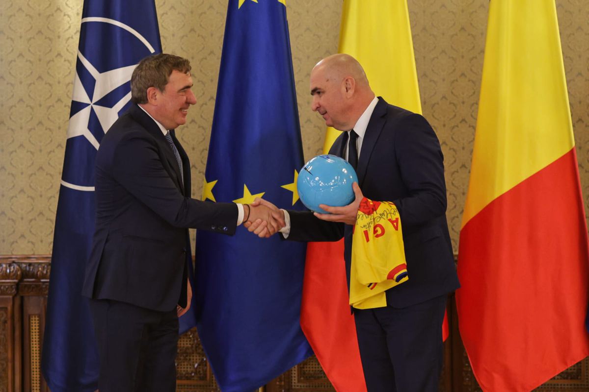 Gică Hagi, decorat cu Ordinul Național „Steaua României” » „Regele”, gâtuit de emoție, cu lacrimi în ochi! Nume mari au participat la ceremonie