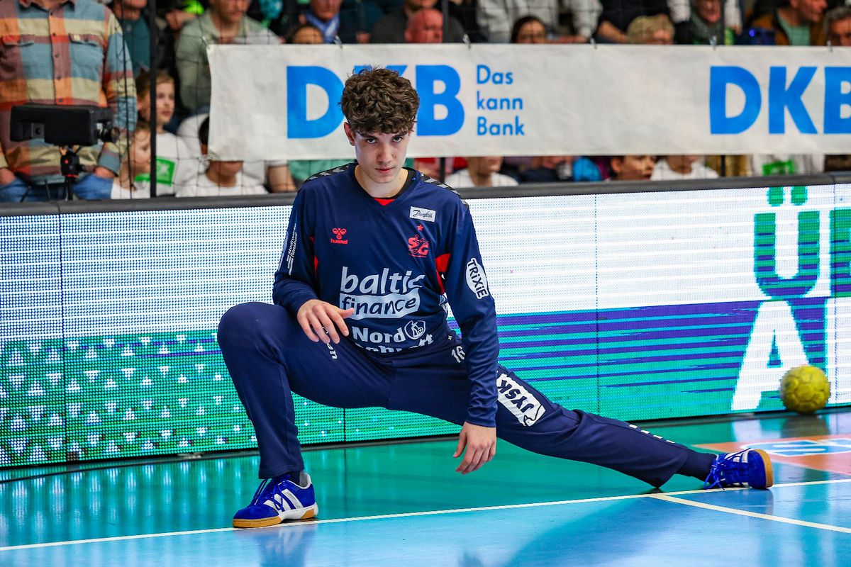 Un tânăr român a fost pe listă la un meci din campionatul Germaniei la doar 17 ani » A fost rezerva triplului campion mondial