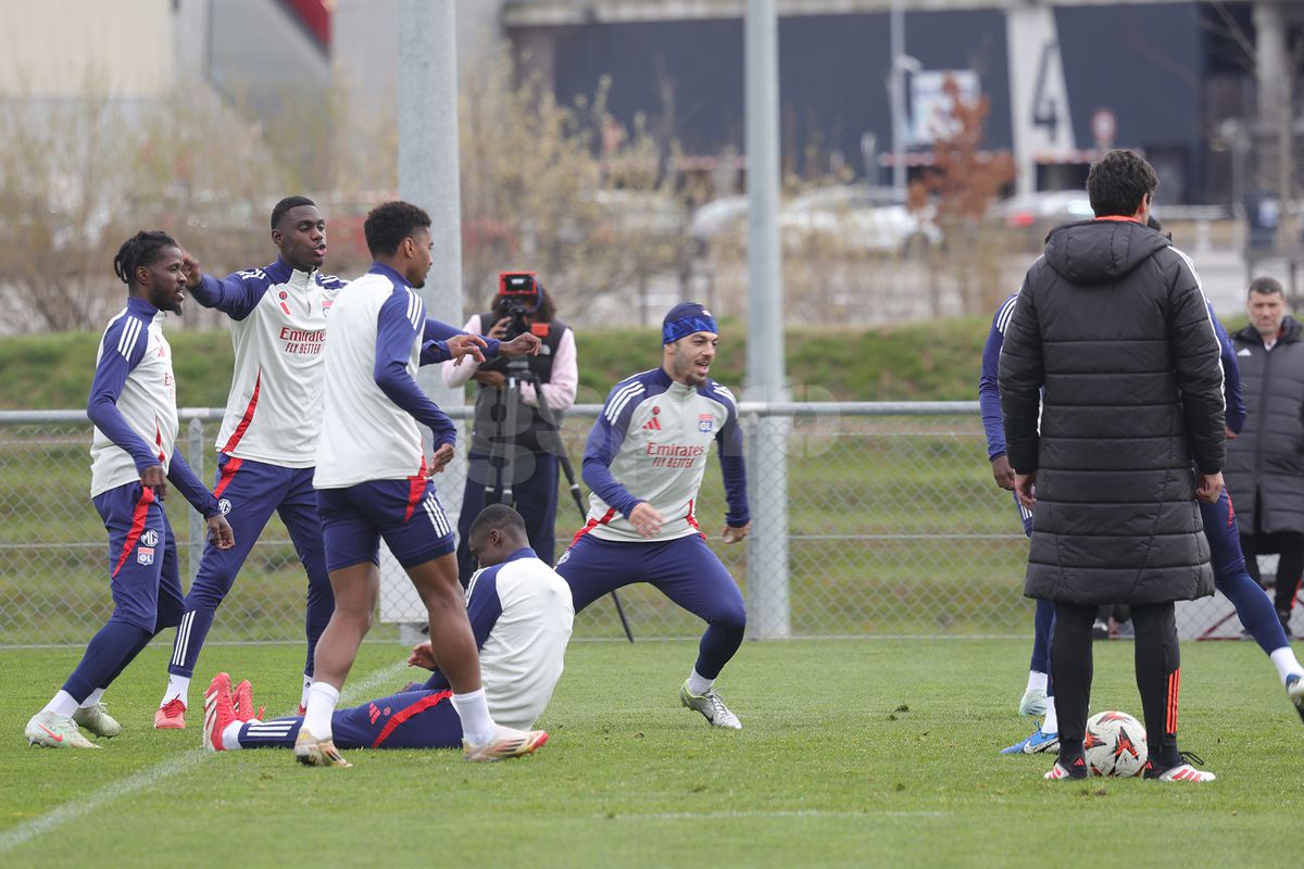 Voie bună, dar și concentrare în rândul francezilor » Ce s-a întâmplat la antrenamentul de dinainte de Lyon - FCSB