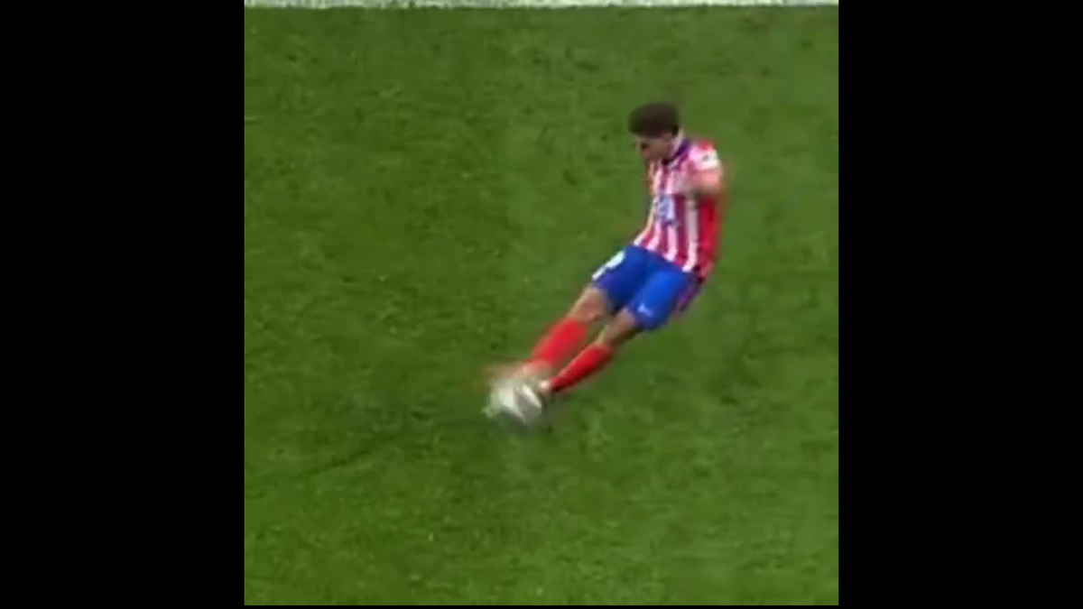 Au surprins pe camere ce a zis Julian Alvarez după ce i-a fost anulat penalty-ul: „Se poate...”