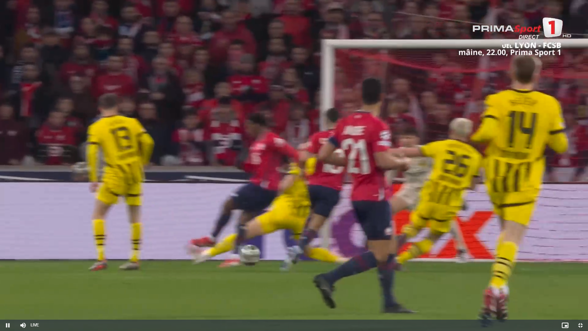 Golul primit de Kobel în Lille - Dortmund