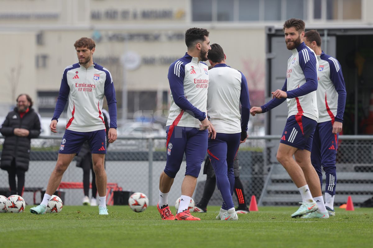 Voie bună, dar și concentrare în rândul francezilor » Ce s-a întâmplat la antrenamentul de dinainte de Lyon - FCSB