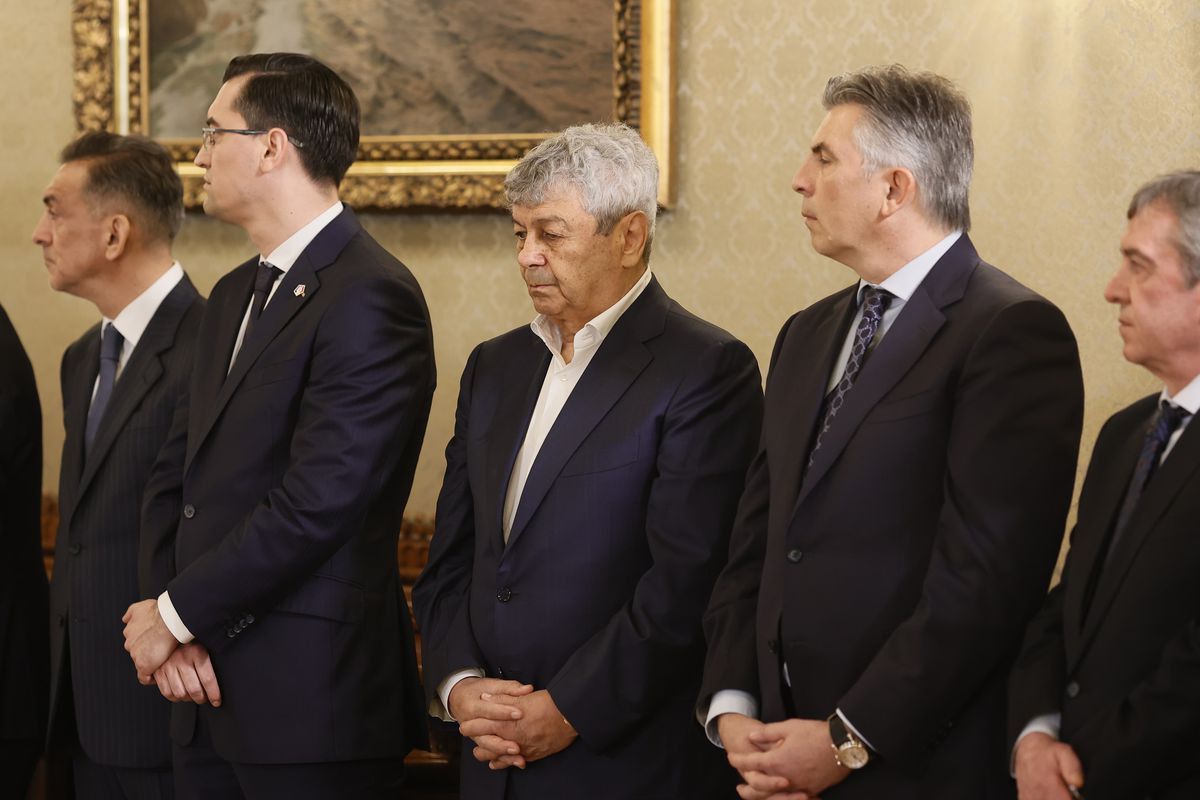 Gică Hagi, decorat cu Ordinul Național „Steaua României”. FOTO: Cristi Preda