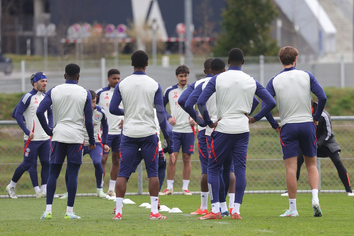 Voie bună, dar și concentrare în rândul francezilor » Ce s-a întâmplat la antrenamentul de dinainte de Lyon - FCSB