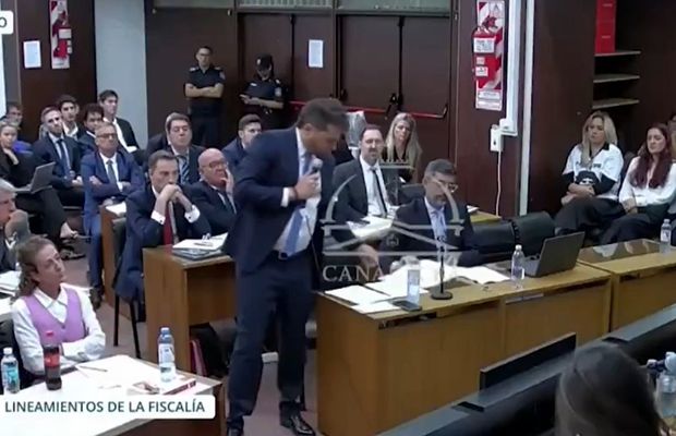 Procurorii au arătat o imagine cruntă, cu Diego Maradona pe patul de moarte! » Acuză medicii: „Mint în față! Vrem dreptate!”