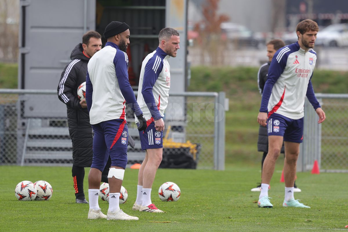 Voie bună, dar și concentrare în rândul francezilor » Ce s-a întâmplat la antrenamentul de dinainte de Lyon - FCSB