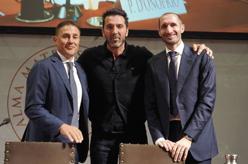 Giorgio Chielli (aici alături de alte două legende bianconere Gianluigi Buffon și Fabio Cannavaro), este vizat de postul de manager general la Juventus / Foto: Imago