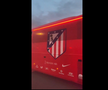 Imagini senzaționale la Madrid » Jucătorii de la Atletico au fost escortați de forțele de ordine, printre mii de fani