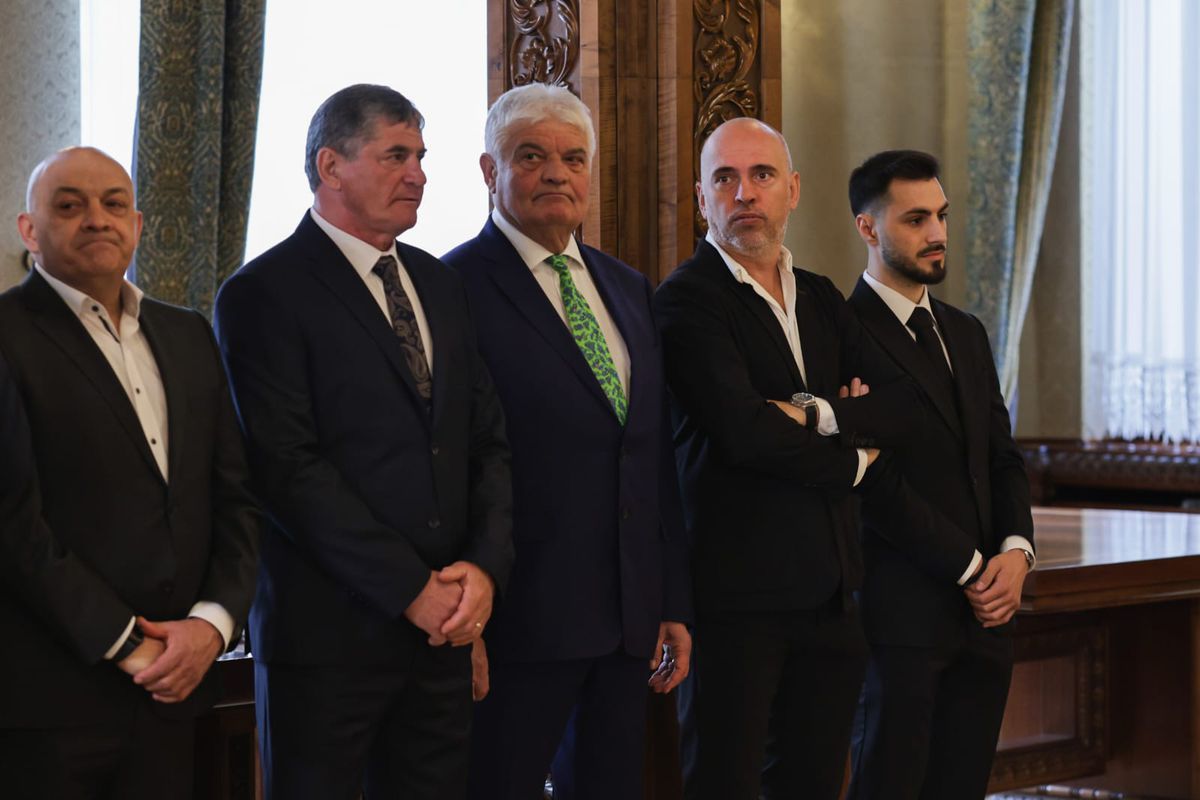 Gică Hagi, discurs printre lacrimi la Cotroceni: „Am muncit 50 de ani pentru acest moment”