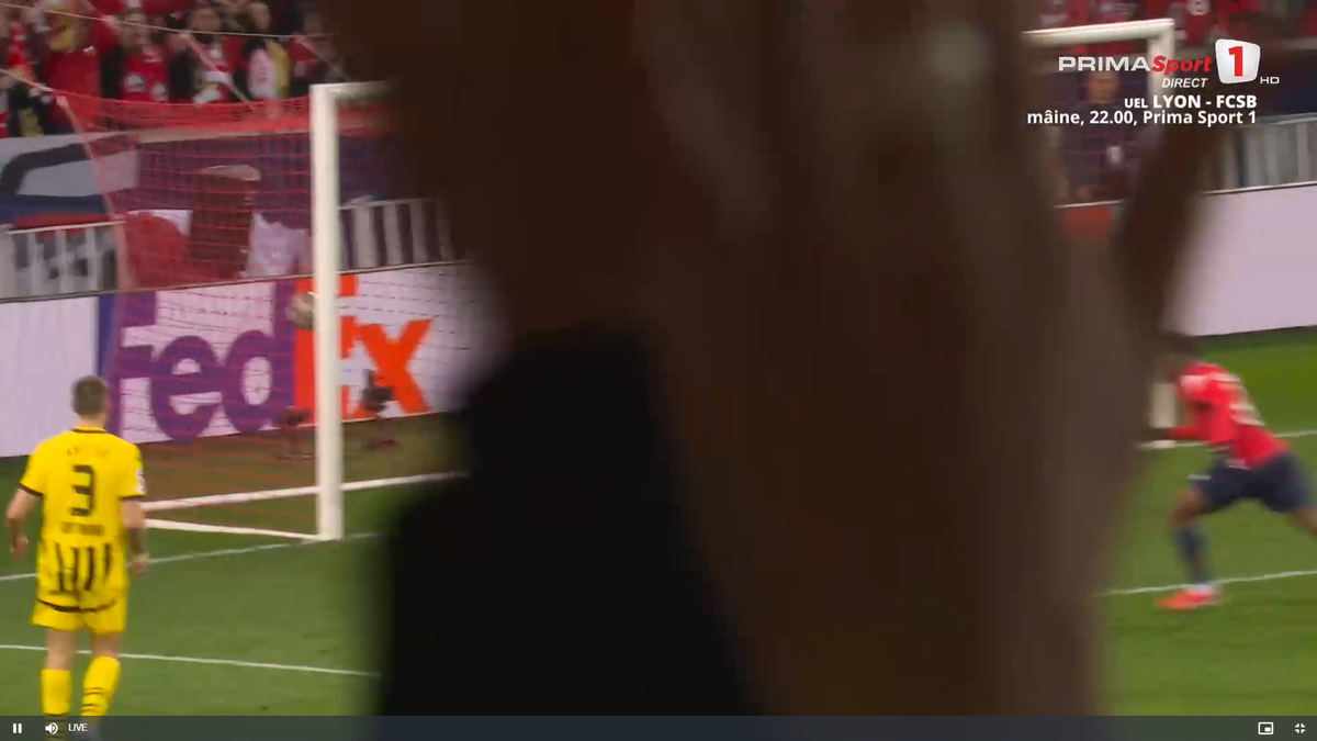 Golul primit de Kobel în Lille - Dortmund
