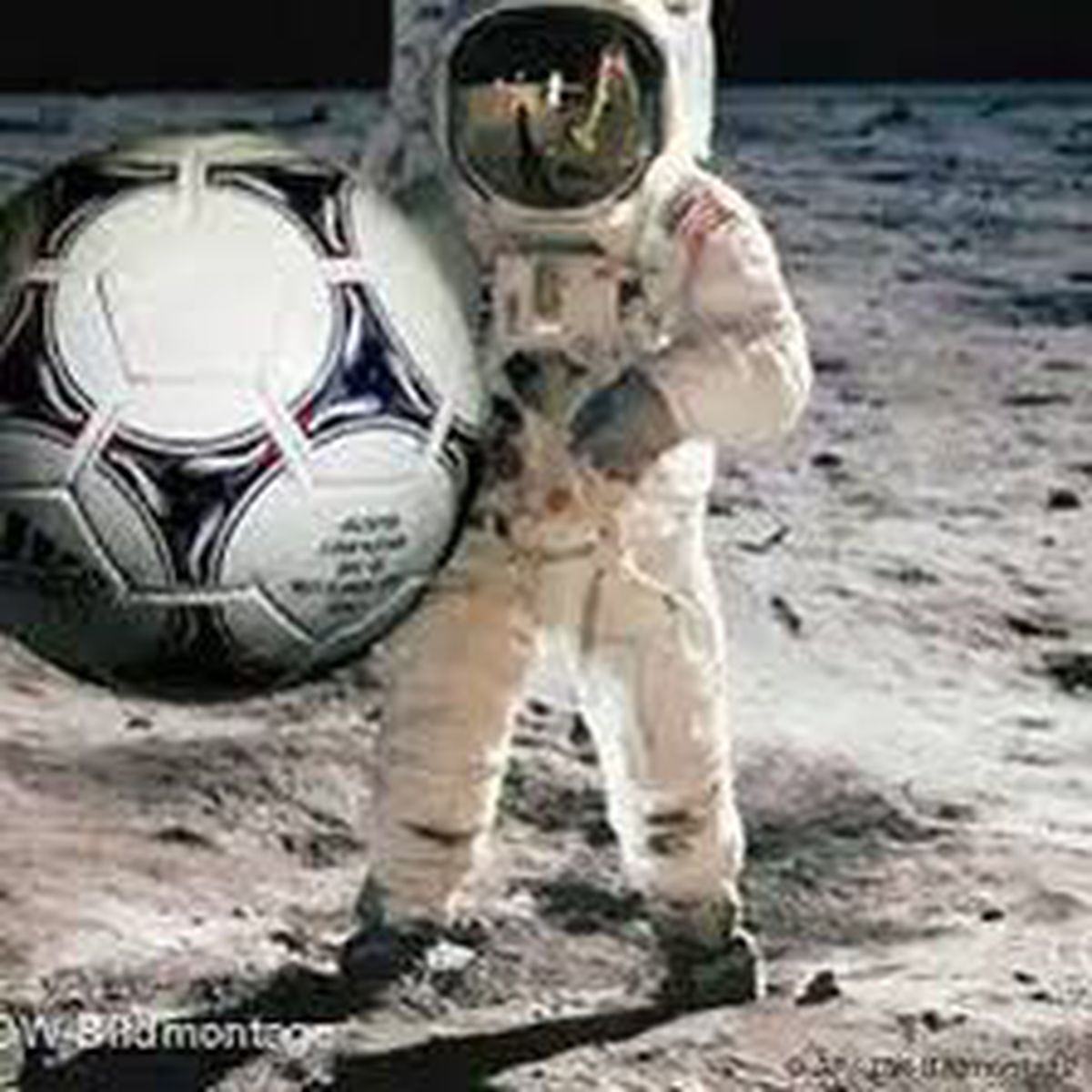 „Vinicius a trimis pe lună” » Cele mai tari meme-uri după primul penalty ratat de brazilian la Real Madrid