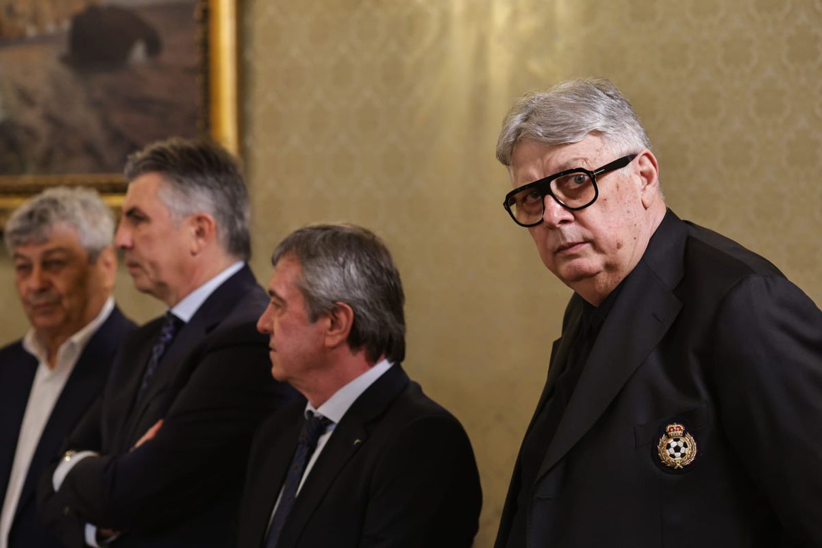 Gică Hagi, decorat cu Ordinul Național „Steaua României” » „Regele”, gâtuit de emoție, cu lacrimi în ochi! Nume mari au participat la ceremonie