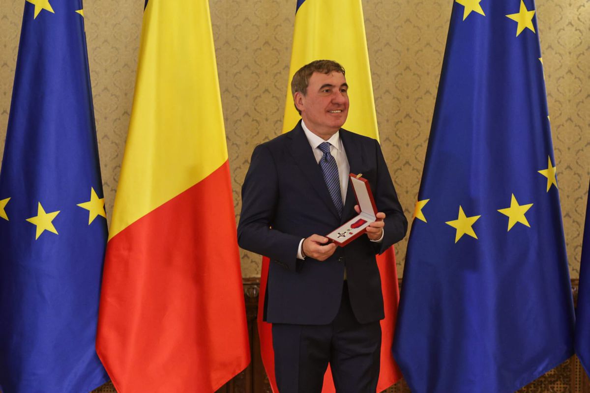 Gică Hagi, decorat la Cotroceni. FOTO: Vlad Chirea (Libertatea)