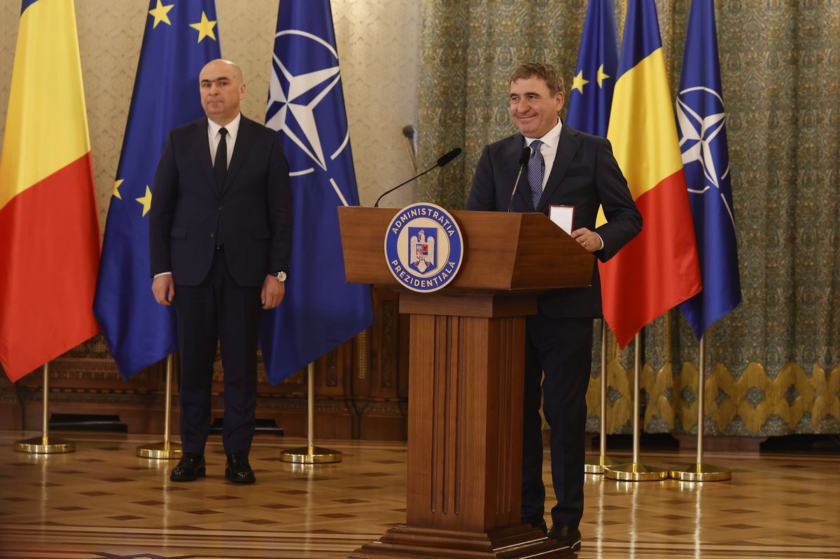 Gică Hagi, decorat cu Ordinul Național „Steaua României”. FOTO: Cristi Preda