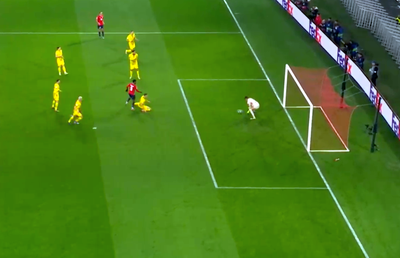 Gafă imensă în Lille - Dortmund! » Portarul și-a trădat echipa într-un mod absolut comic