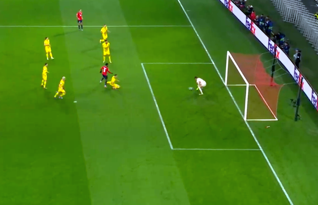 Gafă imensă în Lille - Dortmund! » Portarul și-a trădat echipa într-un mod absolut comic