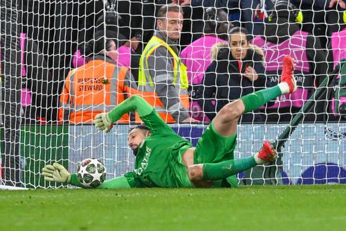 Gianluigi Donnarumma a calificat-o pe PSG în optimile de finală ale Ligii Campionilor, cu două parade contra lui Liverpool la loviturile de departajare pe Anfield Road / Foto: Imago
