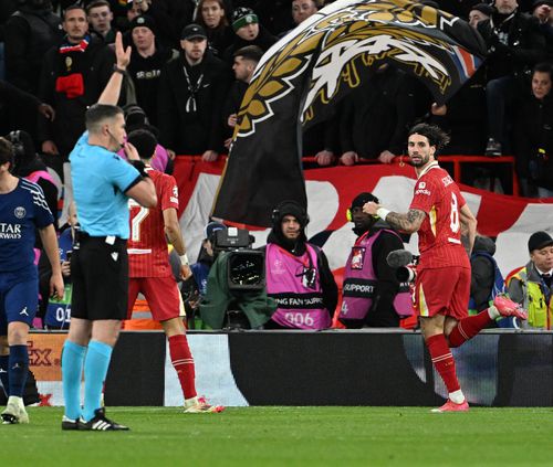 Istvan Kovacs a anulat golul marcat de Dominik Szoboszlai Foto: Imago