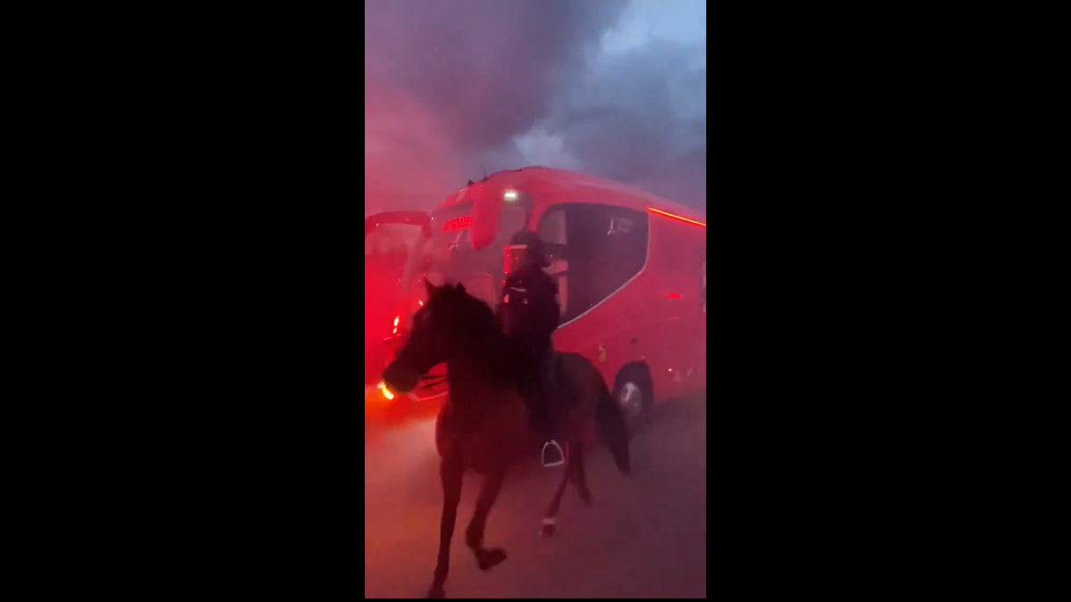 Imagini de la sosirea celor de la Atletico pentru meciul cu Real