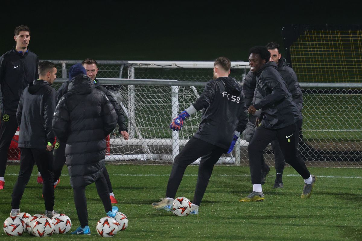 Antrenament oficial FCSB la Lyon