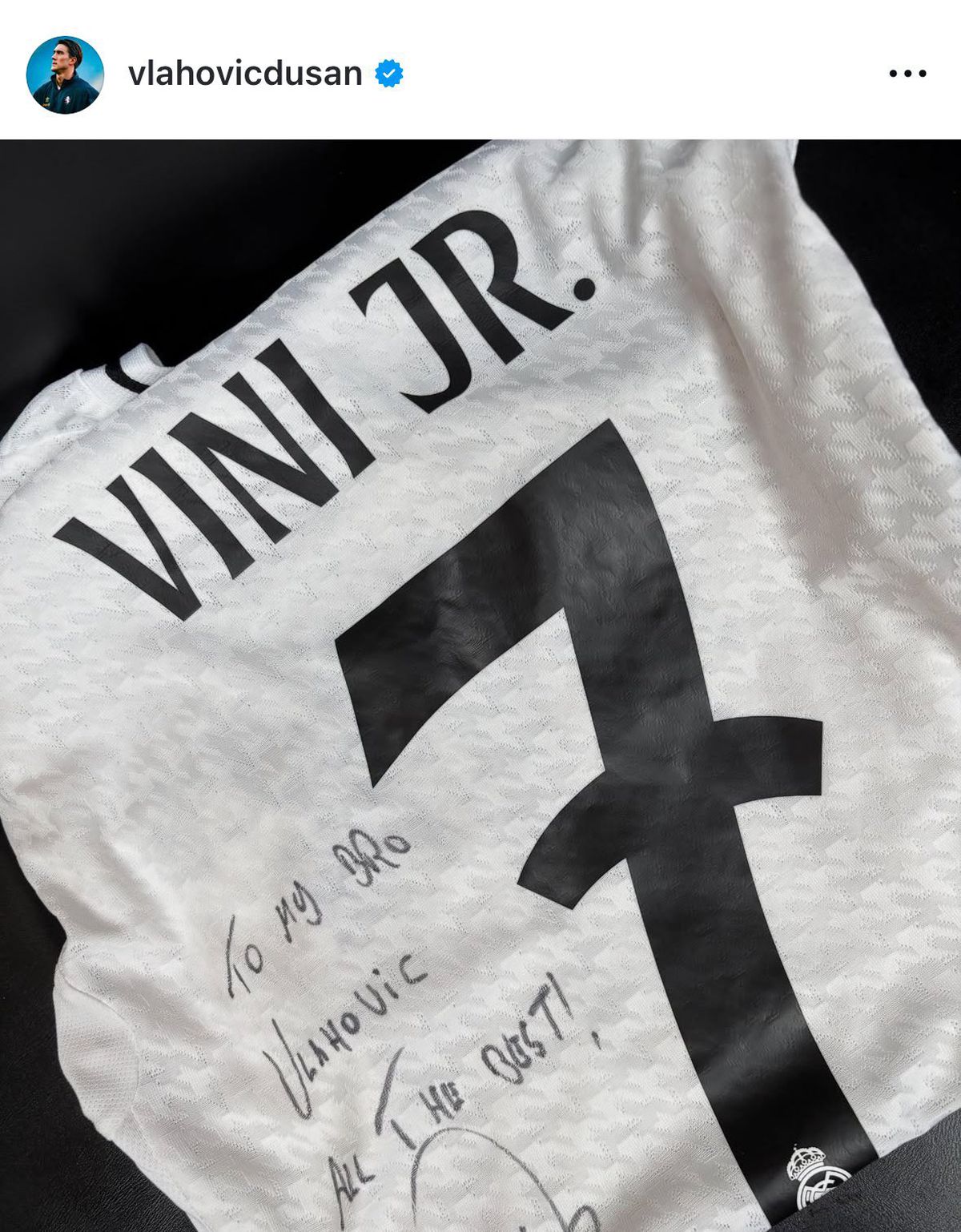 „Vinicius a trimis pe lună” » Cele mai tari meme-uri după primul penalty ratat de brazilian la Real Madrid