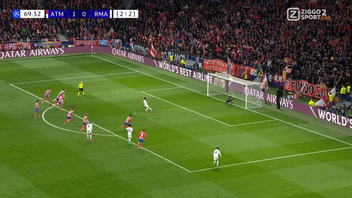 „Vinicius a trimis pe lună” » Cele mai tari meme-uri după primul penalty ratat de brazilian la Real Madrid