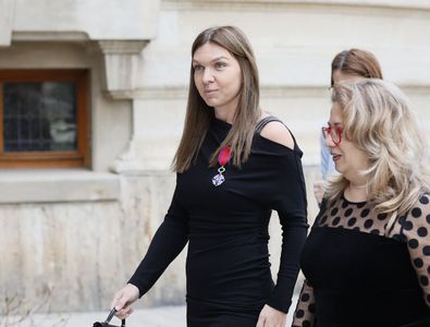 Simona Halep, apariție rară, la ceremonia lui Gică Hagi » Detaliul interesant remarcat la fosta campioană