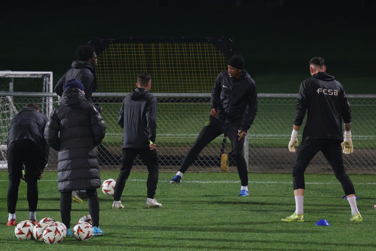 Antrenament oficial FCSB la Lyon