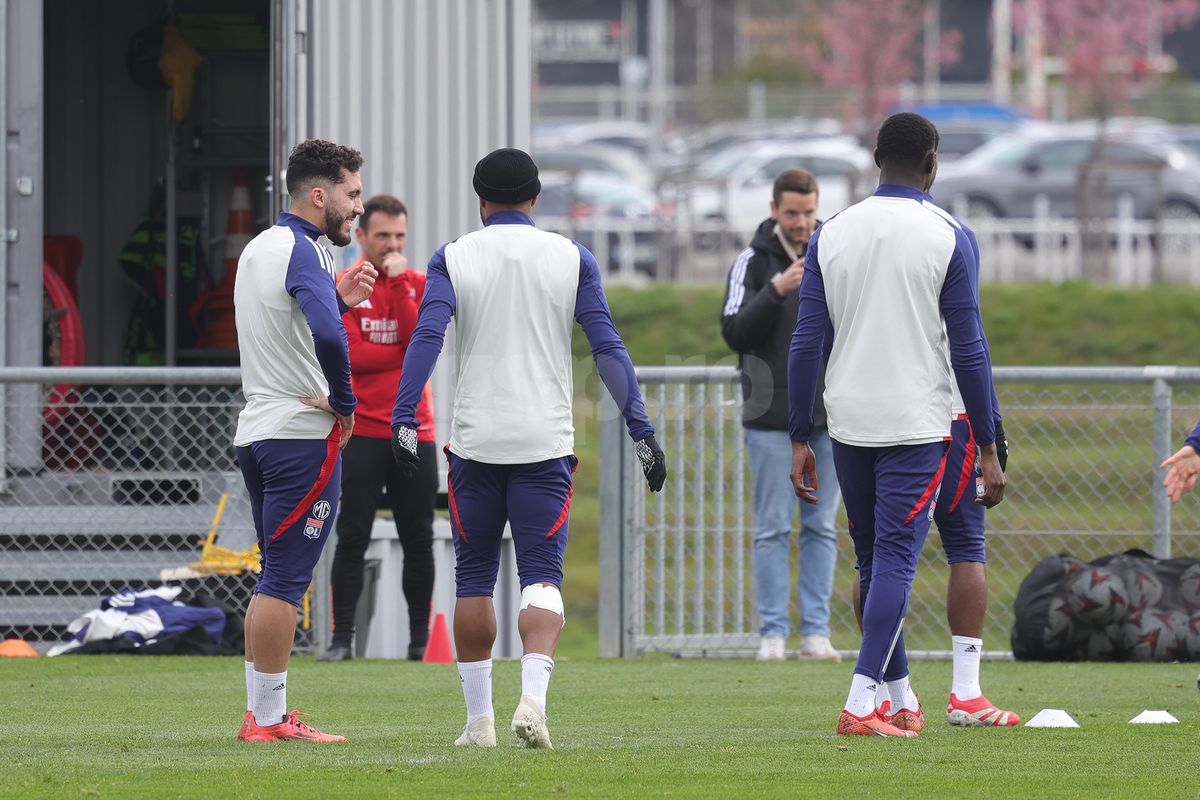 Voie bună, dar și concentrare în rândul francezilor » Ce s-a întâmplat la antrenamentul de dinainte de Lyon - FCSB