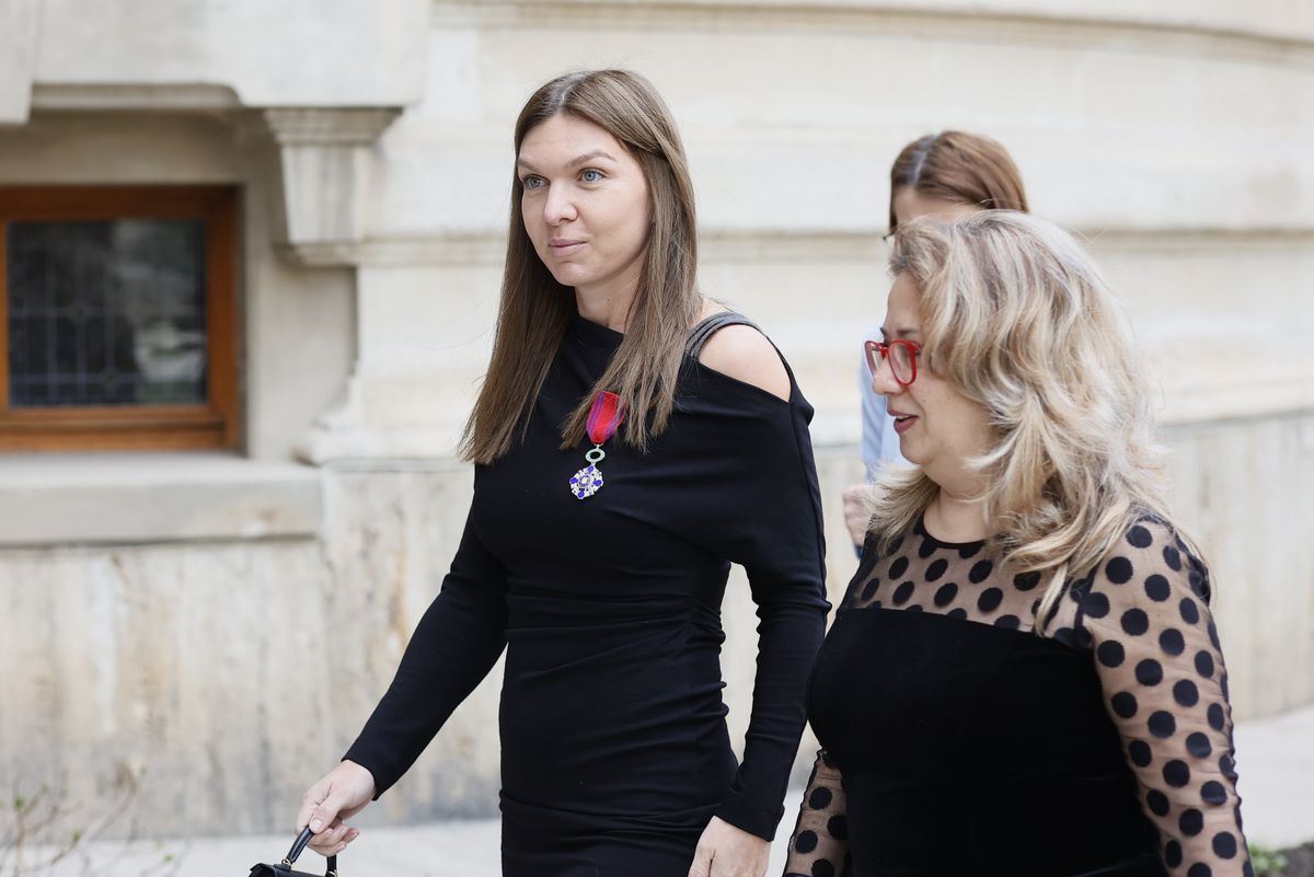 Simona Halep, apariție rară, la ceremonia lui Gică Hagi » Detaliul interesant remarcat la fosta campioană