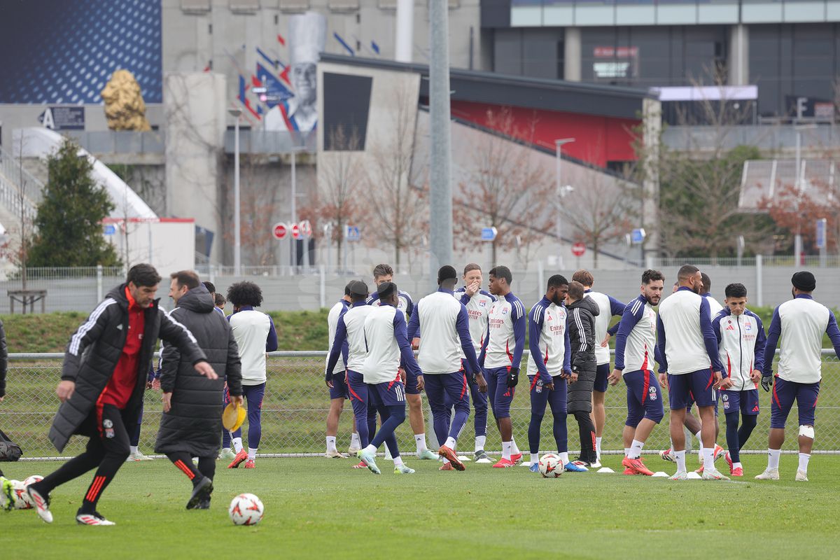 Voie bună, dar și concentrare în rândul francezilor » Ce s-a întâmplat la antrenamentul de dinainte de Lyon - FCSB