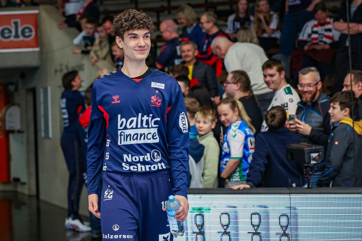 Un tânăr român a fost pe listă la un meci din campionatul Germaniei la doar 17 ani » A fost rezerva triplului campion mondial