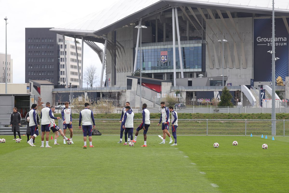 Voie bună, dar și concentrare în rândul francezilor » Ce s-a întâmplat la antrenamentul de dinainte de Lyon - FCSB