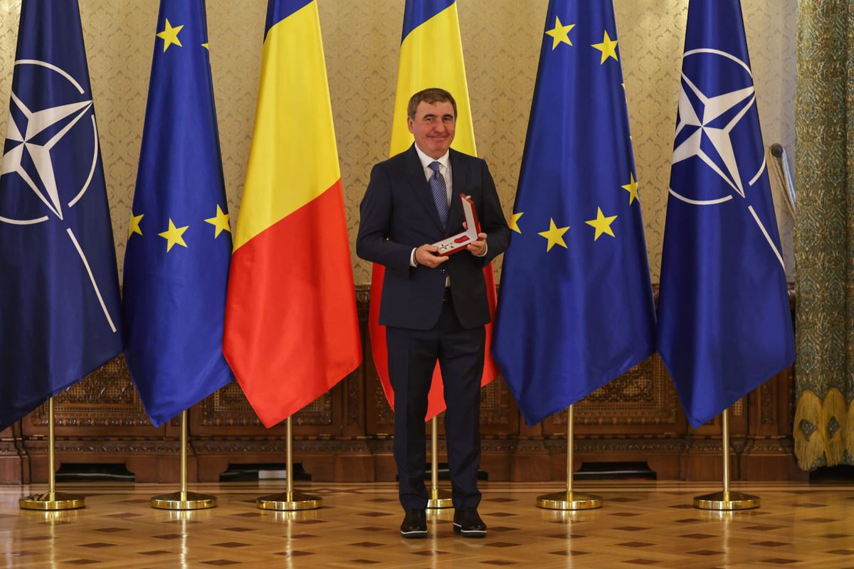 Gică Hagi, decorat la Cotroceni. FOTO: Vlad Chirea (Libertatea)