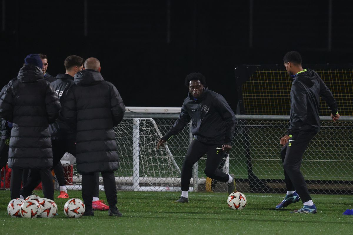 Antrenament oficial FCSB la Lyon