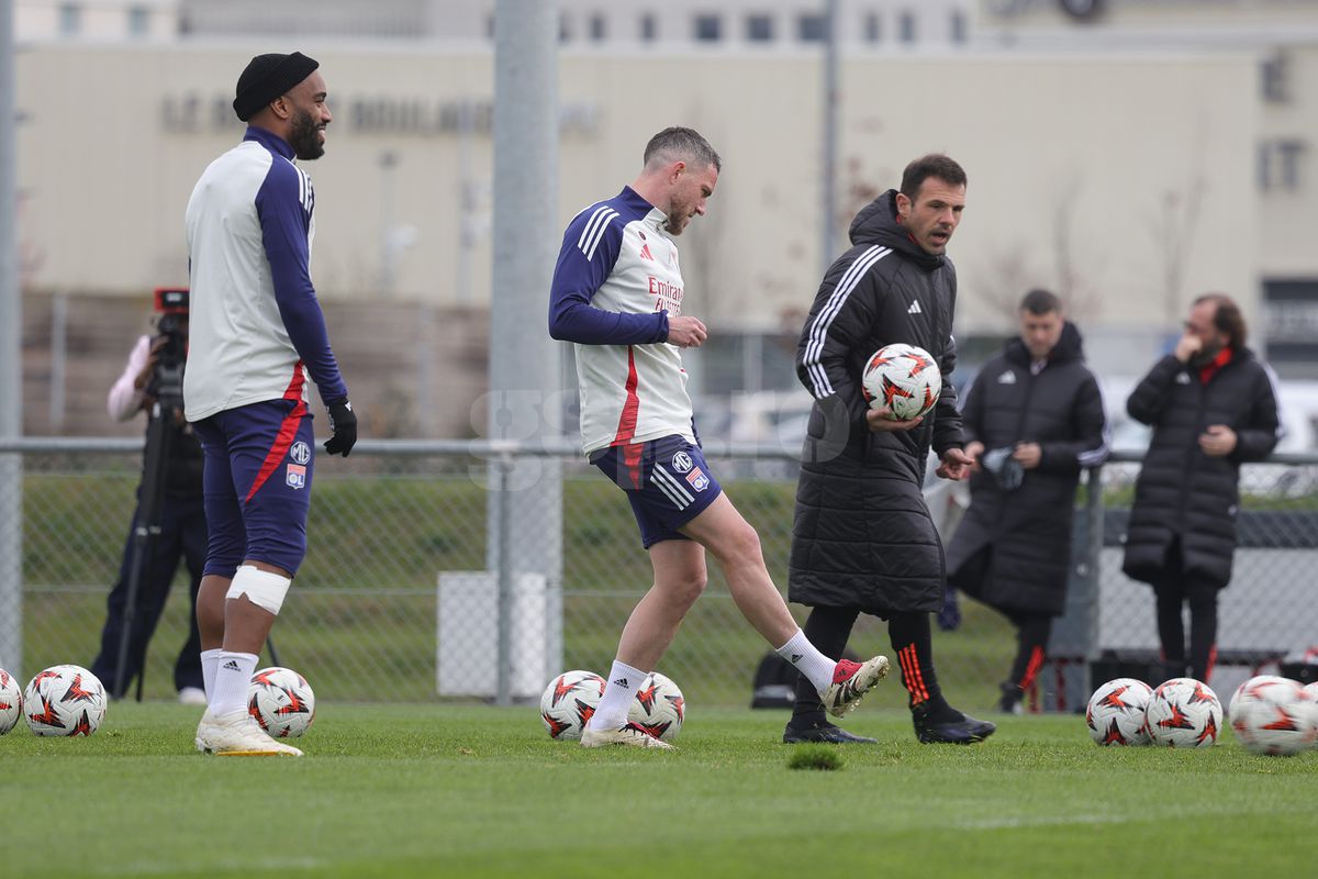 Voie bună, dar și concentrare în rândul francezilor » Ce s-a întâmplat la antrenamentul de dinainte de Lyon - FCSB