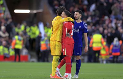 Consolat după penalty-ul ratat în Liverpool - PSG: „Acum dăm vina pe el?”