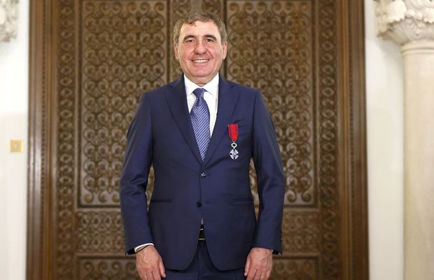 Gică Hagi, decorat cu Ordinul Național „Steaua României” » „Regele”, gâtuit de emoție, cu lacrimi în ochi! Nume mari au participat la ceremonie