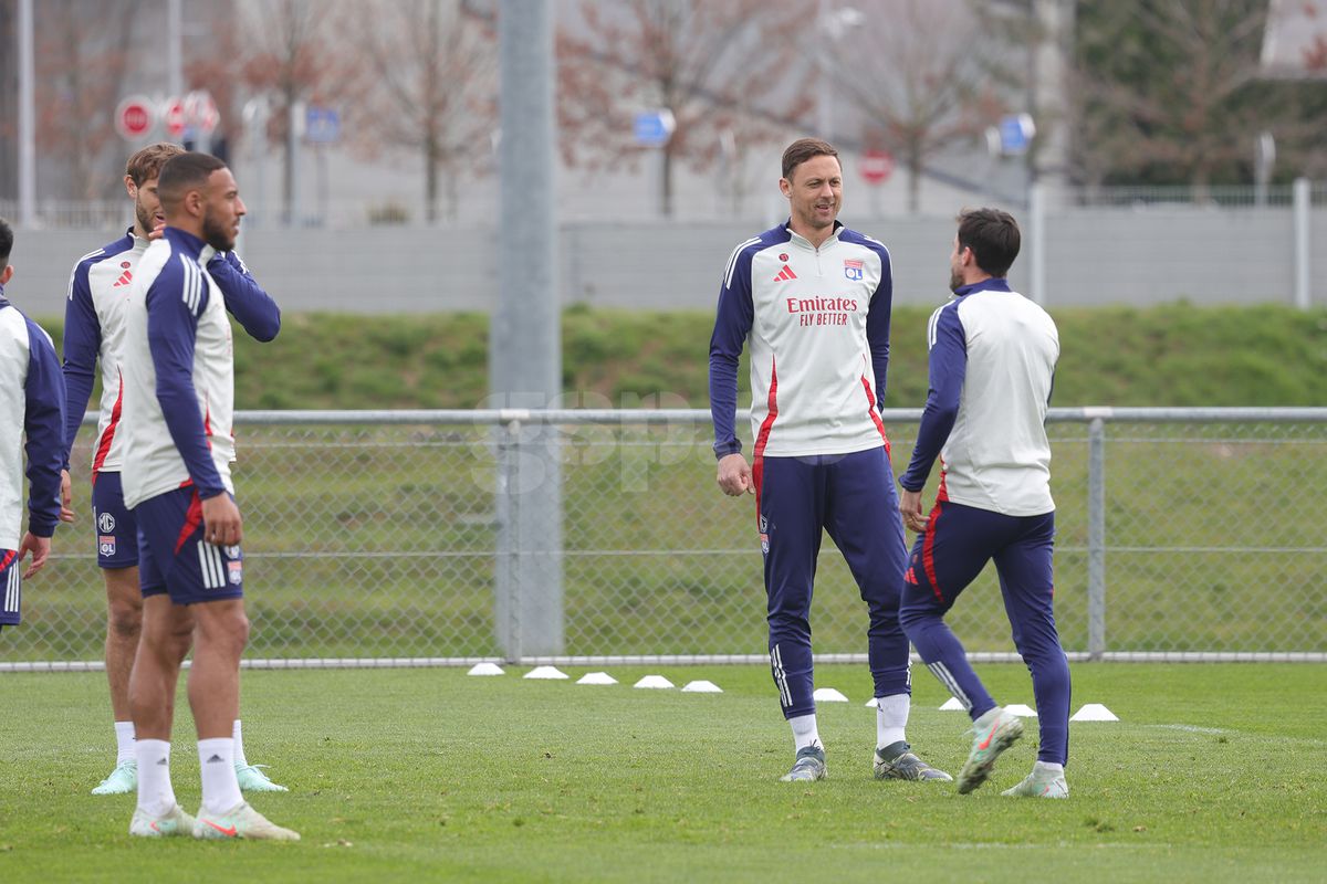 Voie bună, dar și concentrare în rândul francezilor » Ce s-a întâmplat la antrenamentul de dinainte de Lyon - FCSB