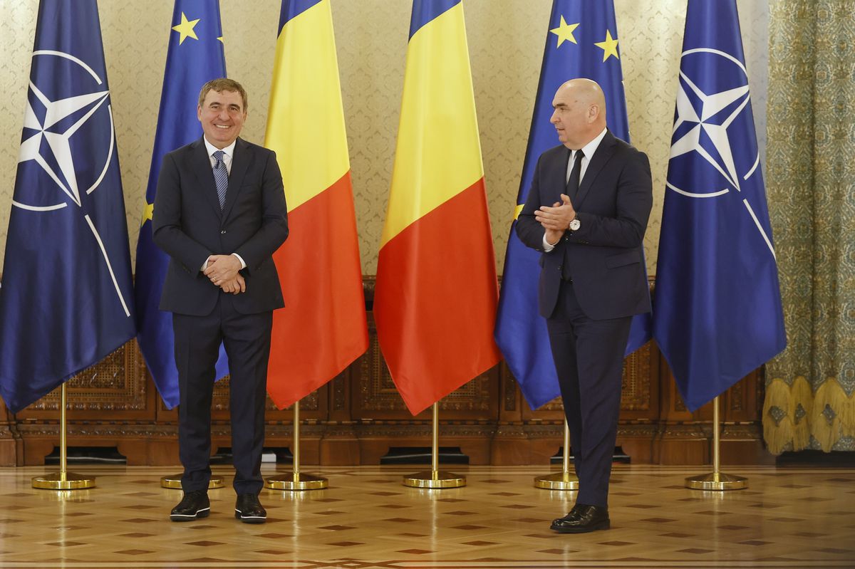 Gică Hagi, decorat cu Ordinul Național „Steaua României”. FOTO: Cristi Preda