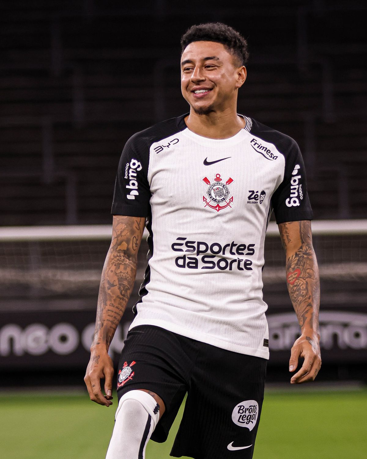 Jesse Lingard, plimbare cu bicicleta în favelele din Sao Paulo